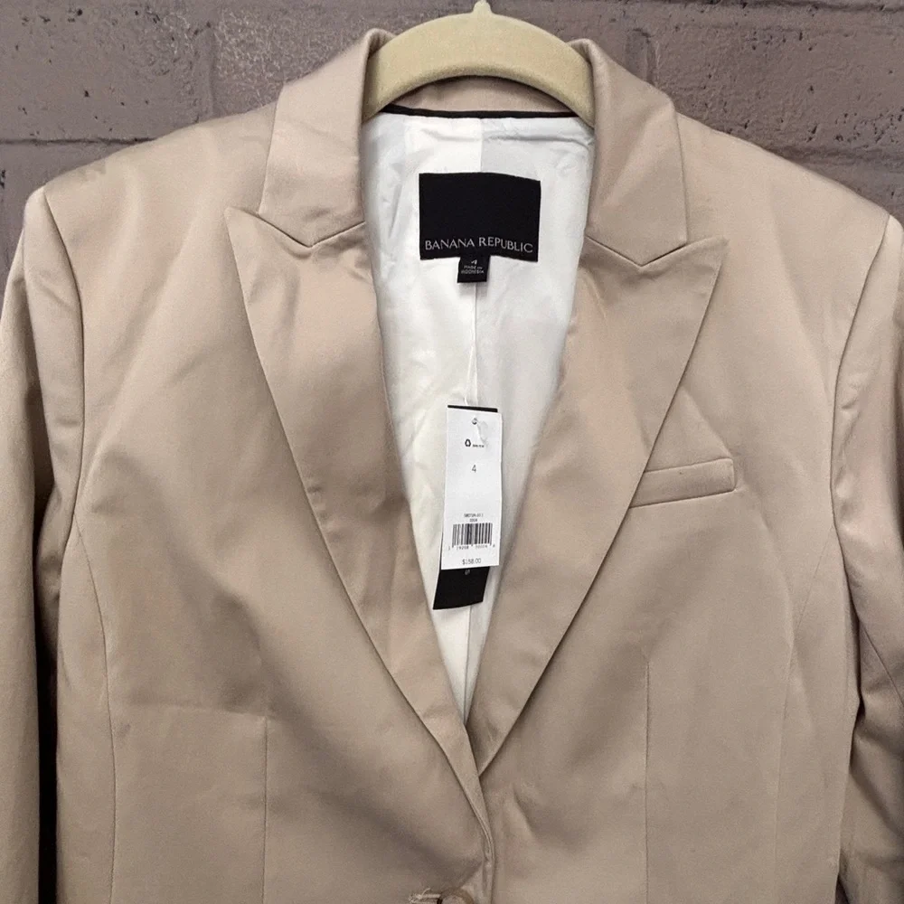 Banana Republic NWT Blazer 4